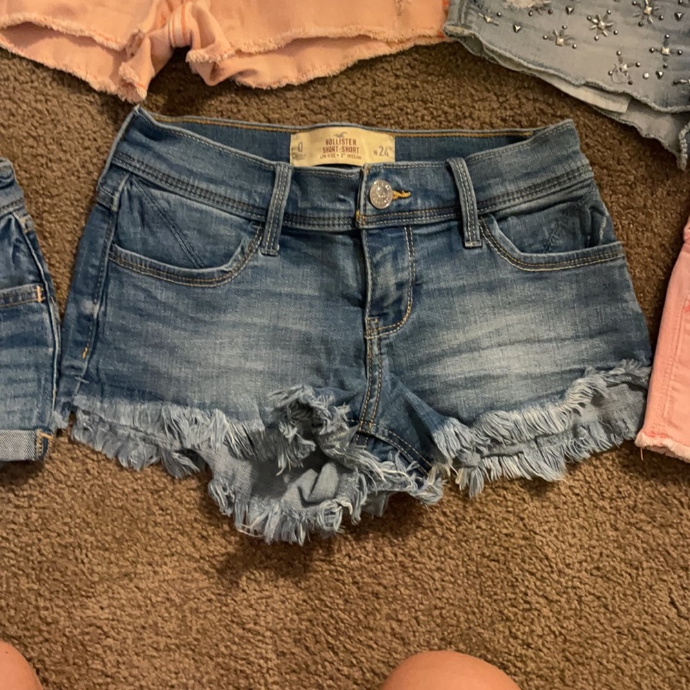 Shorts - Picture 3 of 14